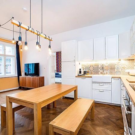 Apartament Elegant, Modern, 2-Bed Flat By Museum Of Praga Zewnętrze zdjęcie