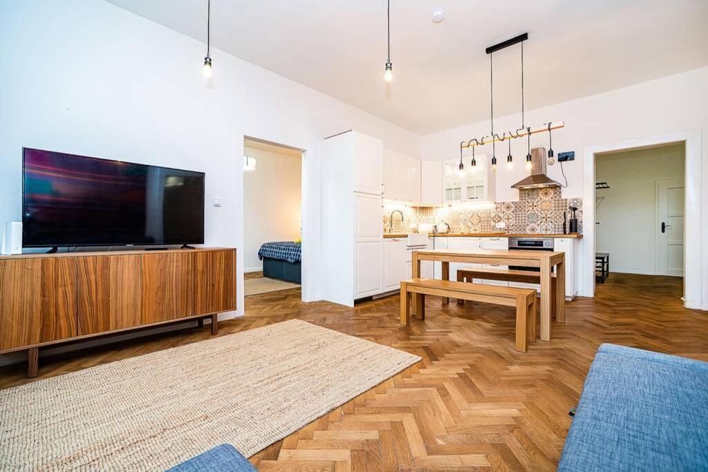 Apartament Elegant, Modern, 2-Bed Flat By Museum Of Praga Zewnętrze zdjęcie