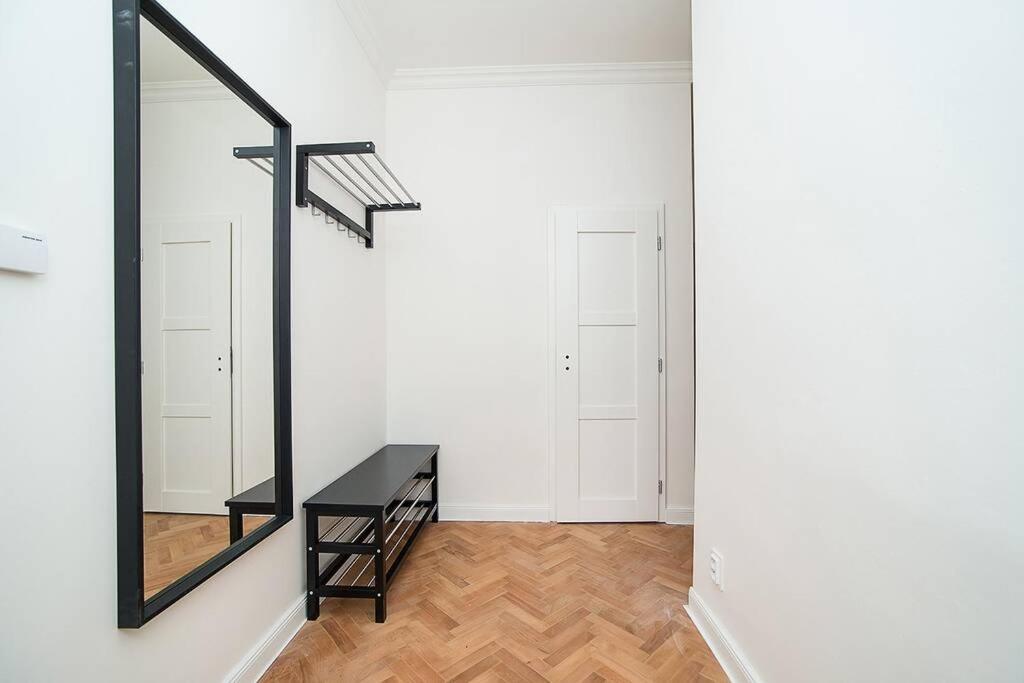 Apartament Elegant, Modern, 2-Bed Flat By Museum Of Praga Zewnętrze zdjęcie